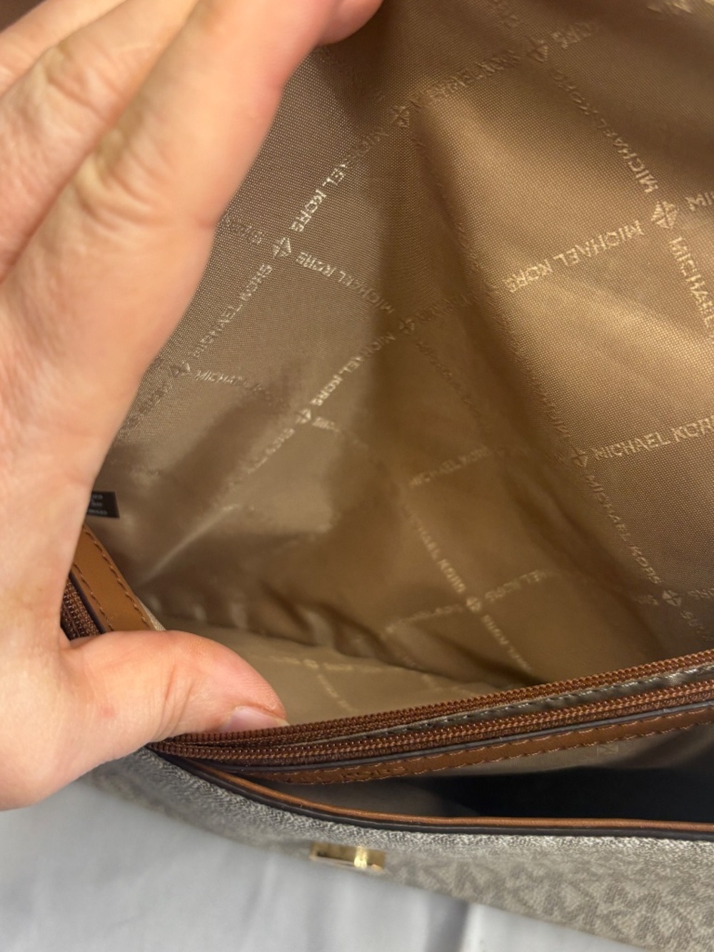 Michael Kors Sonia Medium logo Convertible Shoulder Bag MK NWT Beige NO STRAP - Picture 11 of 15